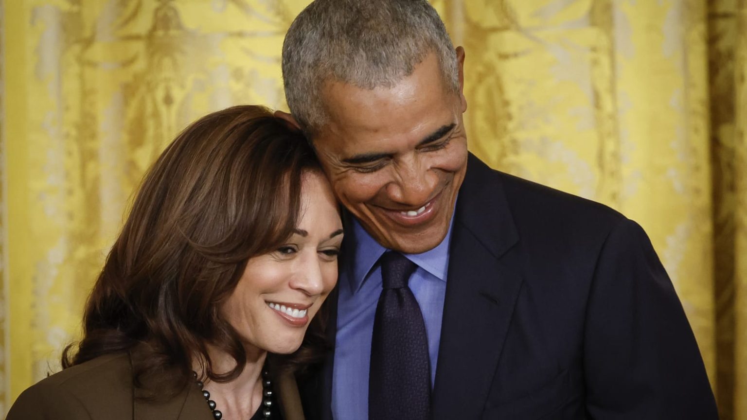 Barack Obama Backs Kamala Harris for 2024 Presidential Run