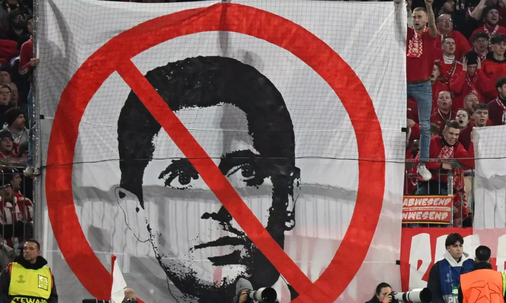 Bayern Munich Apologize to PSG for Offensive Banners at Champions League Match