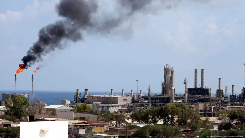 Clashes Force Shutdown of Key Libya Oil Refinery, Fires Erupt in Zawiya