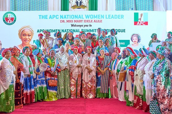 First Lady Urges Nigerian Women to Support Each Other in Nation Building