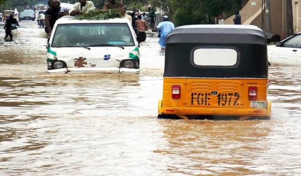 Floods and Gridlock in Lagos as Heavy Downpour Continues