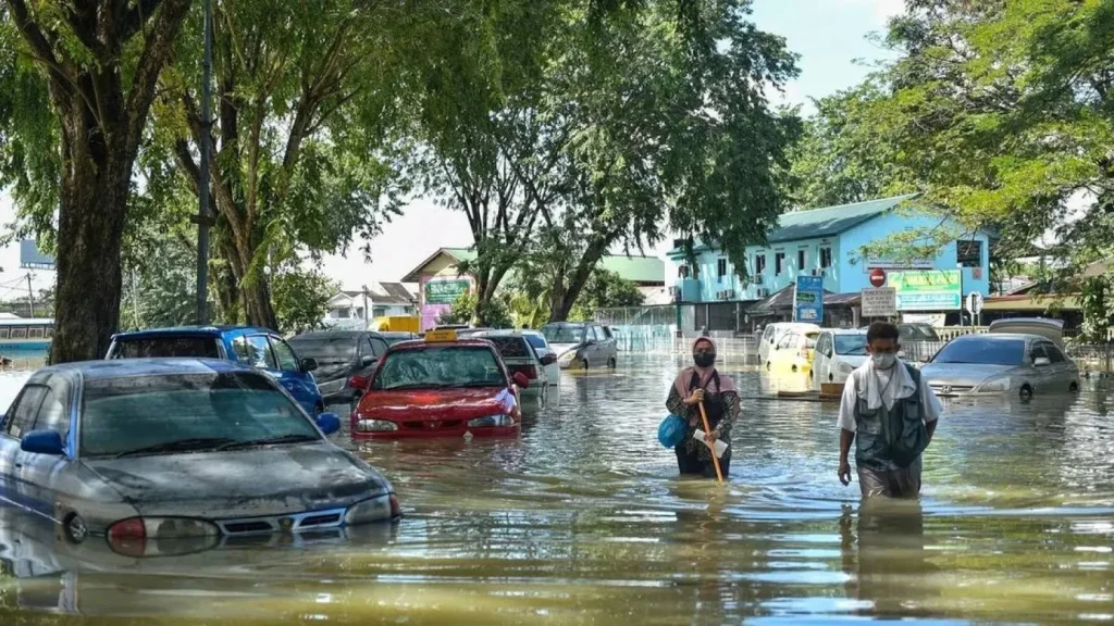 Floods in Malaysia Displaces Over 122,000 people