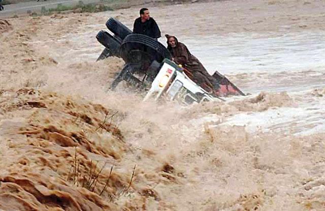 Floods in Southern Morocco Kill Two, Leave 14 Missing as Bus is Swept Away