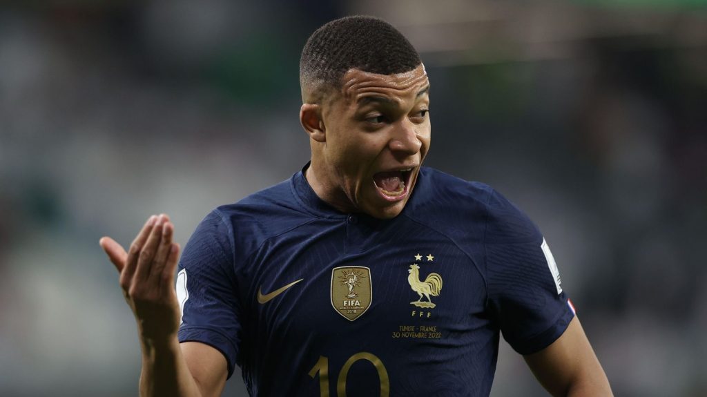 France-forward-Kylian-Mbappe-shouts-for-the-ball (News Central TV)