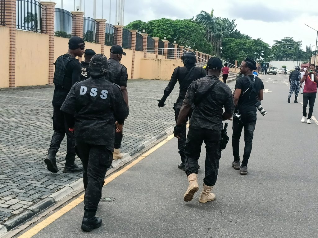 Just In: DSS Seals Lagos Speaker, Deputy’s Offices in Lagos State Assembly