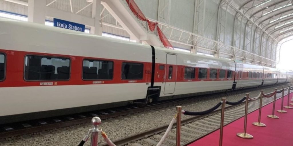 Lagos Red Line Train Service to Transport Over 100,000 Passengers Daily