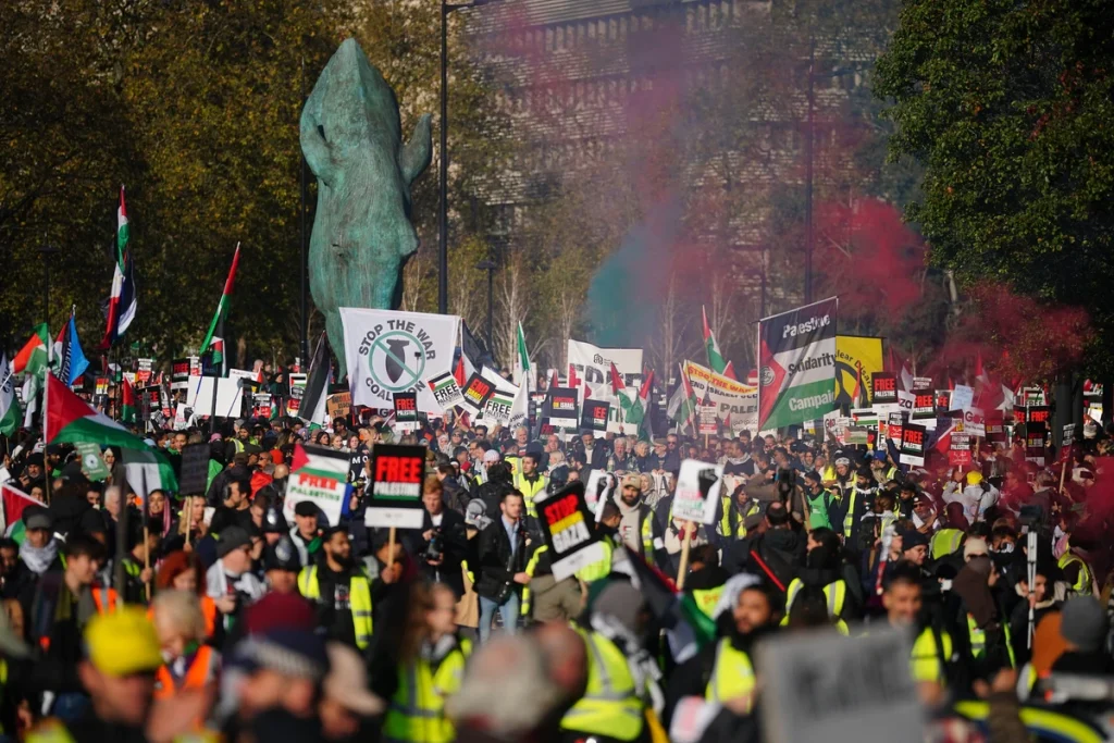 London Rally Sees Over 125,000 Demand Justice for Palestine