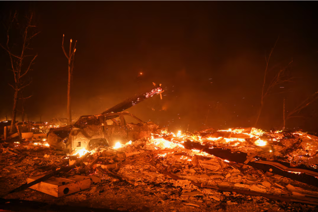 Los Angeles Wildfire Forces 30,000 Residents to Evacuate