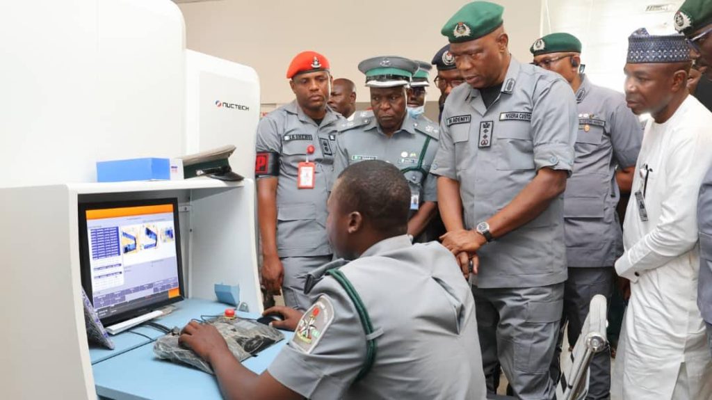 Nigeria Customs Receives Over 570,000 Applications for 3,927 Jobs in One Week