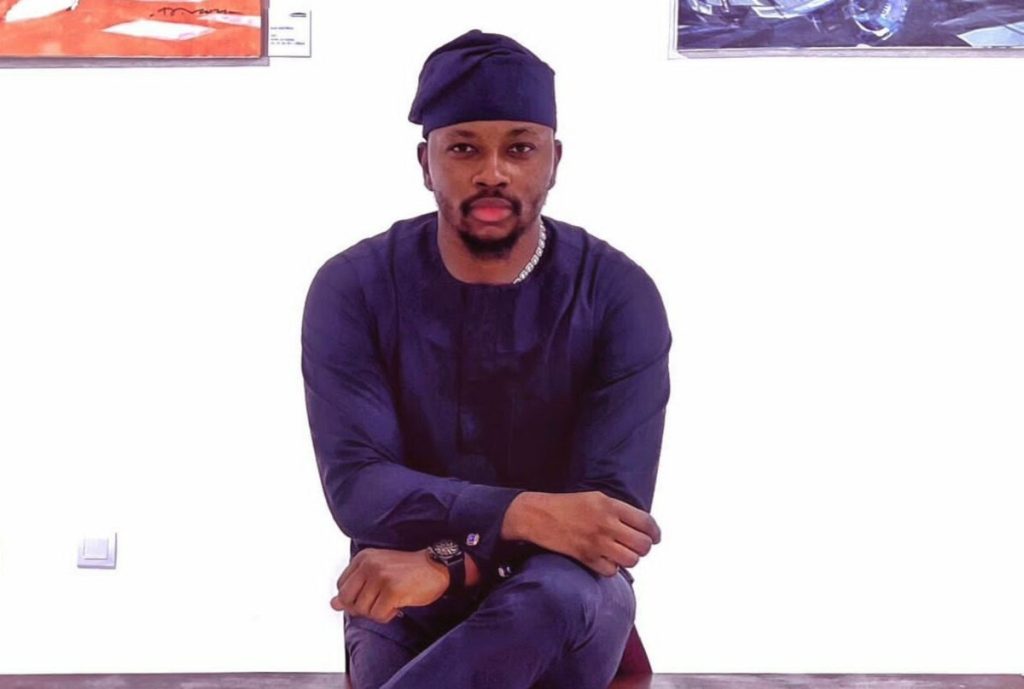 Nigerian Doctor, Fola David Sets New Guinness World Record for Largest Drawing