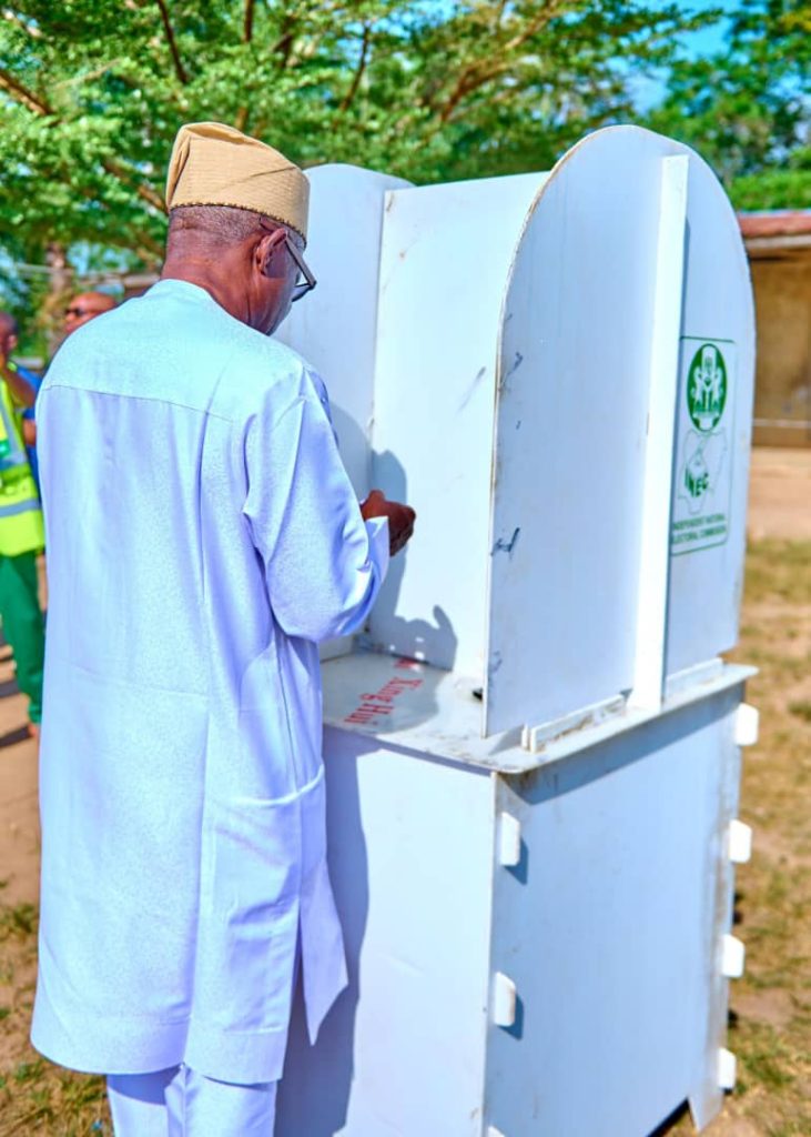 Ondo Deputy Governor Adelami Casts His Vote, Urges Citizens to Participate