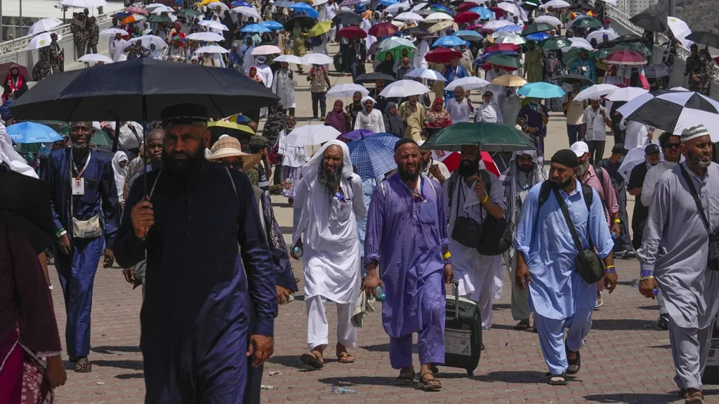 Pilgrims in Makkah (News Central TV)