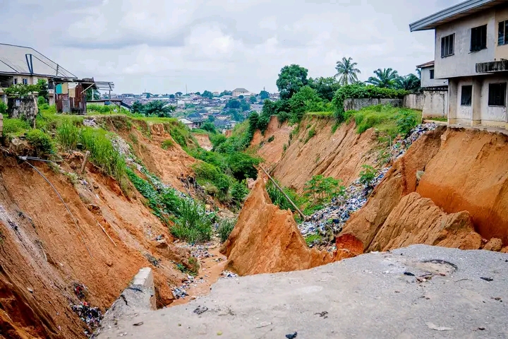 Residents Evacuated as Gully Erosion Threatens Buildings in Aba