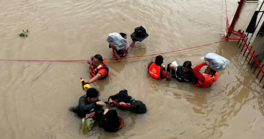 Thousands Evacuated in Philippines Ahead of Typhoon Yinxing