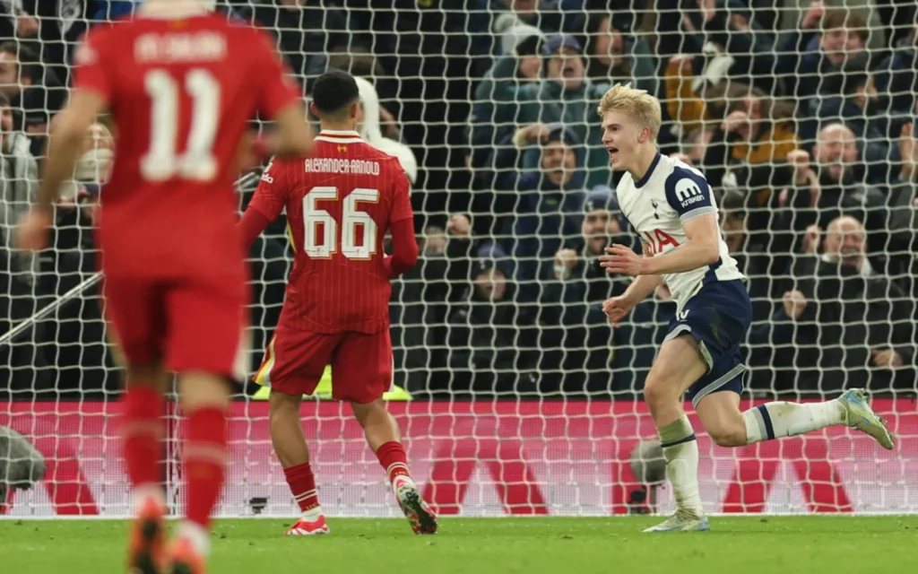 Tottenham Beat Liverpool 1-0 in Controversial League Cup First Leg