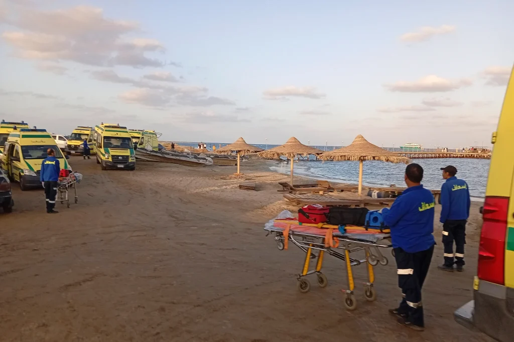 Tourist Killed, Another Injured in Shark Attack off Egypt's Red Sea Coast