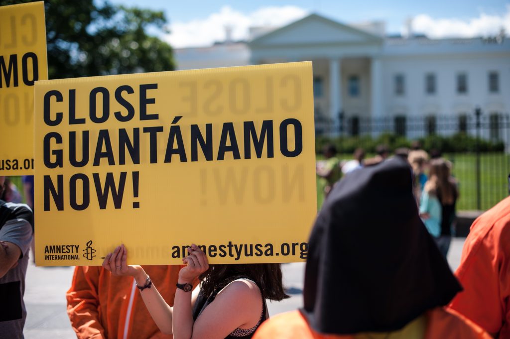 US Transfers 11 Yemeni Guantanamo Detainees to Oman