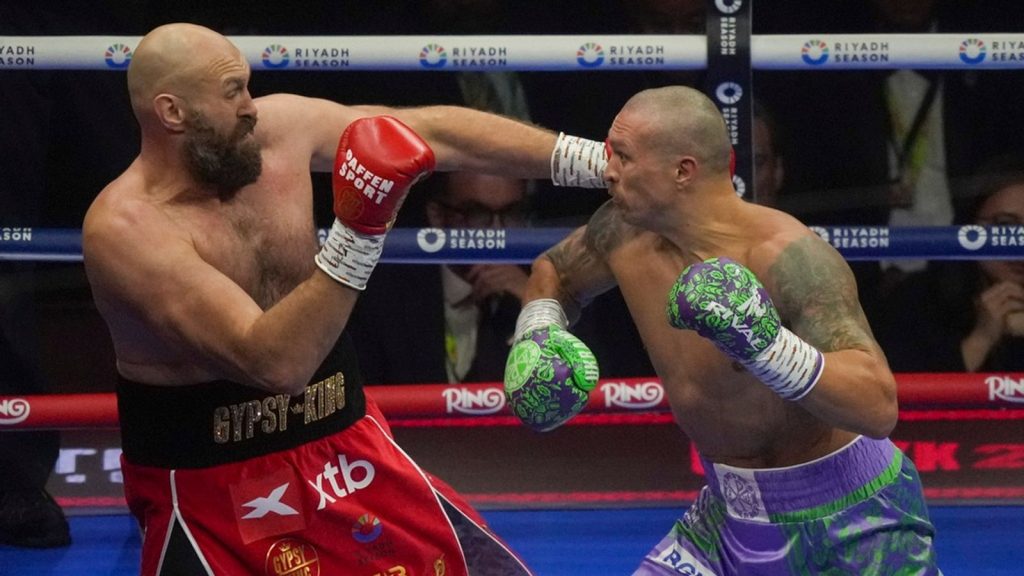 Usyk Defeats Fury in Heavyweight Championship Rematch