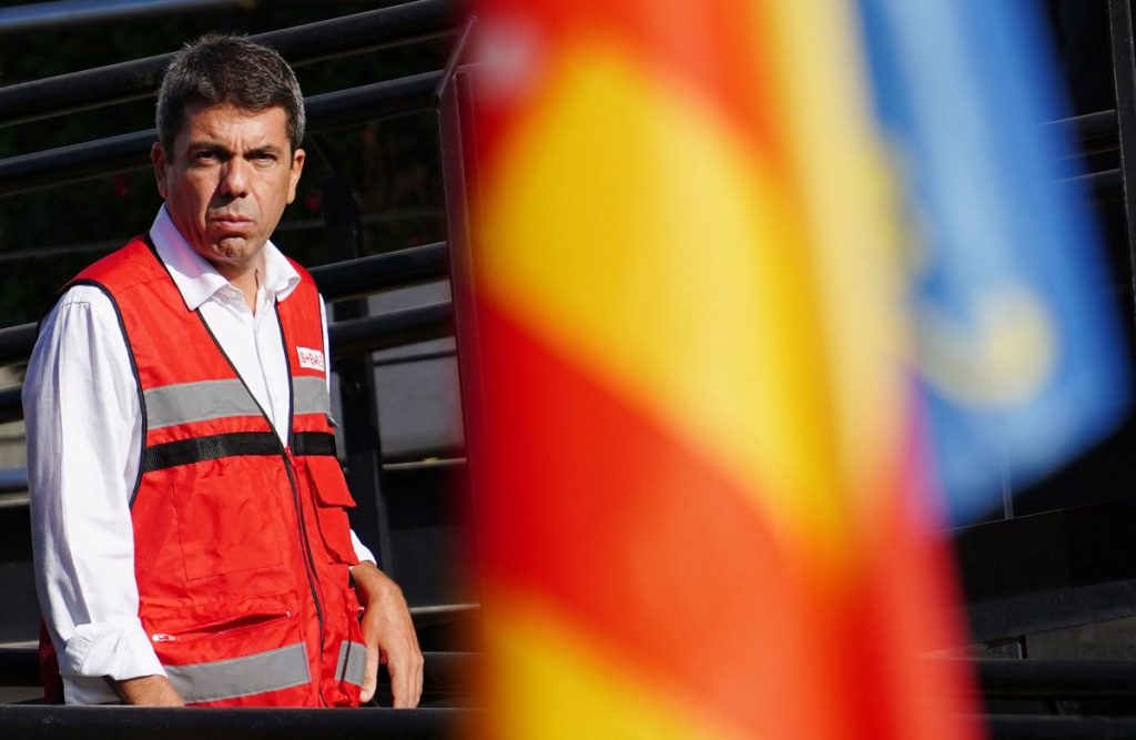 Valencia President Apologises for Flood Mismanagement, Refuses to Resign