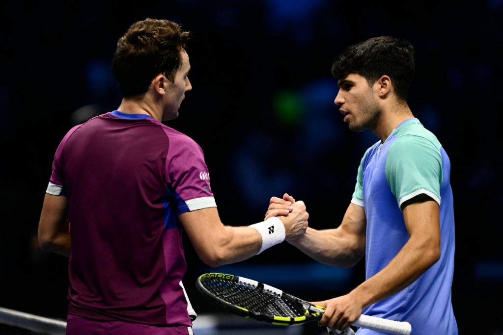 Ruud Stuns Alcaraz in ATP Finals Opening Match