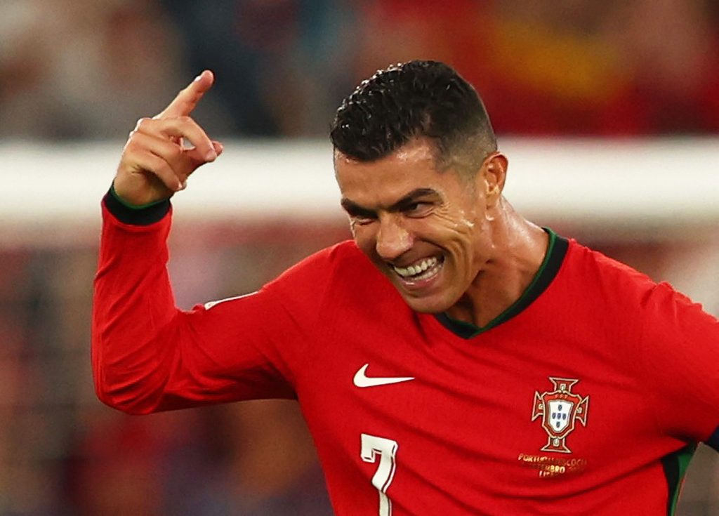 Cristiano Ronaldo Becomes First to Hit One Billion Social Media Followers