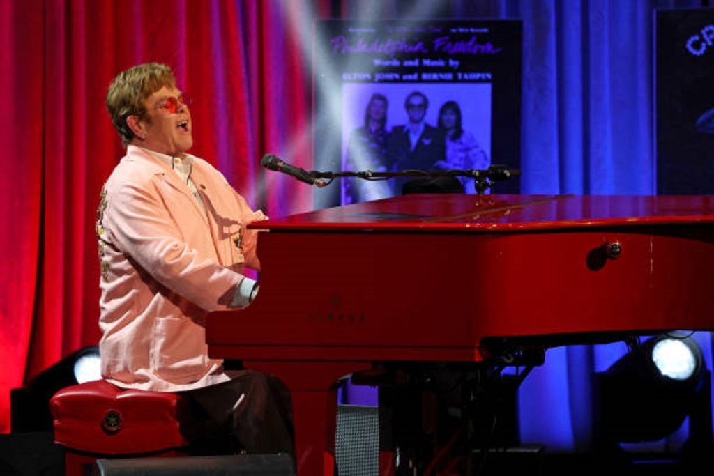Elton John Retires From Touring