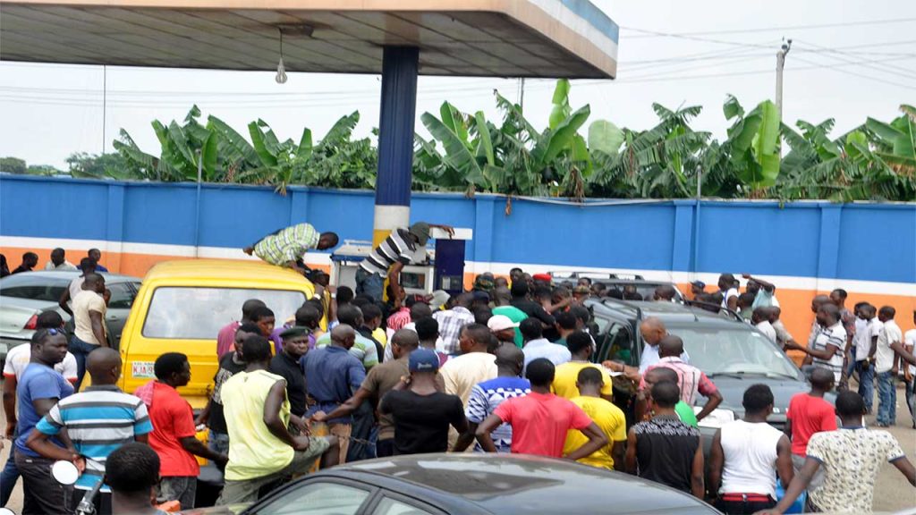 Fuel Crisis Persists Despite Arrival of Petrol Vessels at Lagos Ports