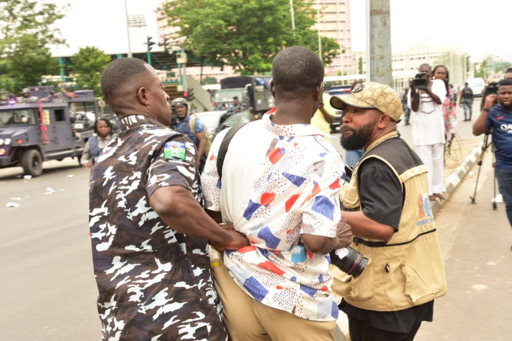 Stop Attacks on Journalists Covering Protests in Nigeria - Group Urges