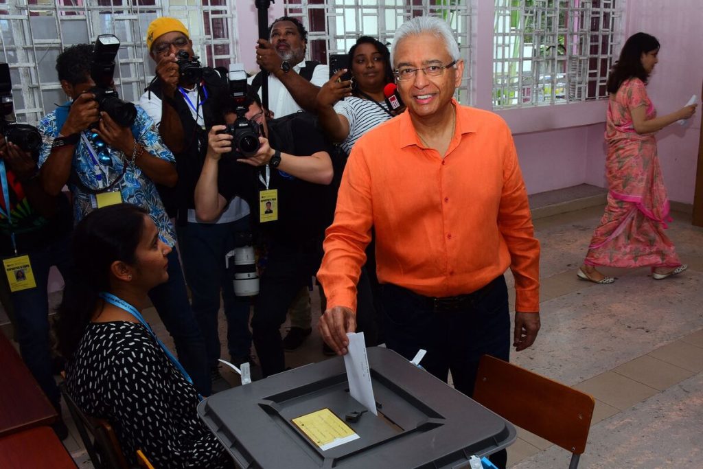 Mauritius Opposition Leader Ramgoolam Claims Election Victory, PM Admits Defeat