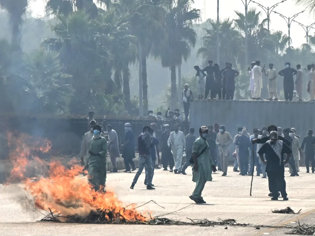 Pakistan's Capital on Lockdown as Imran Khan Supporters Protest Crackdown