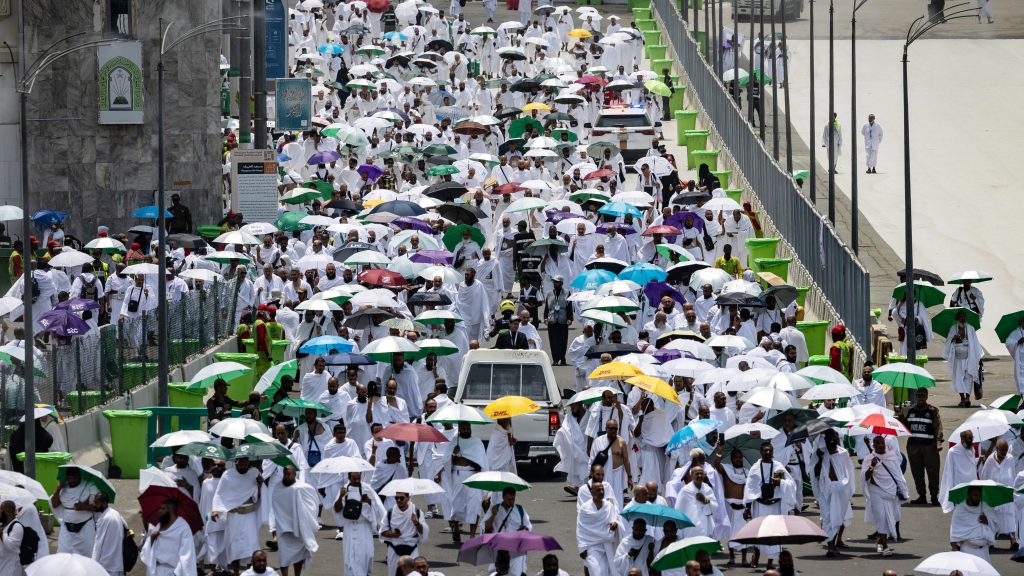 Pilgrims in Makkah (News Central TV)