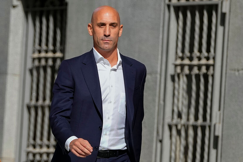 Prosecutors Seek Prison Term for Spain's Ex-Football Chief Rubiales Over Hermoso Kiss