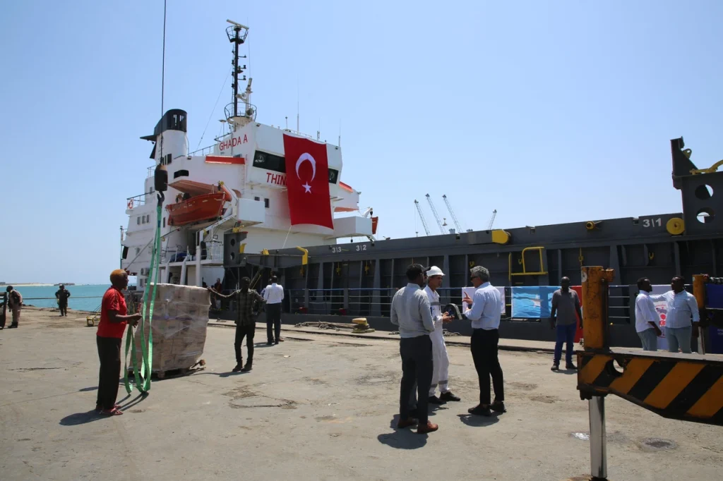 Somalia Receives 3,000 Tons of Humanitarian Aid from Turkey