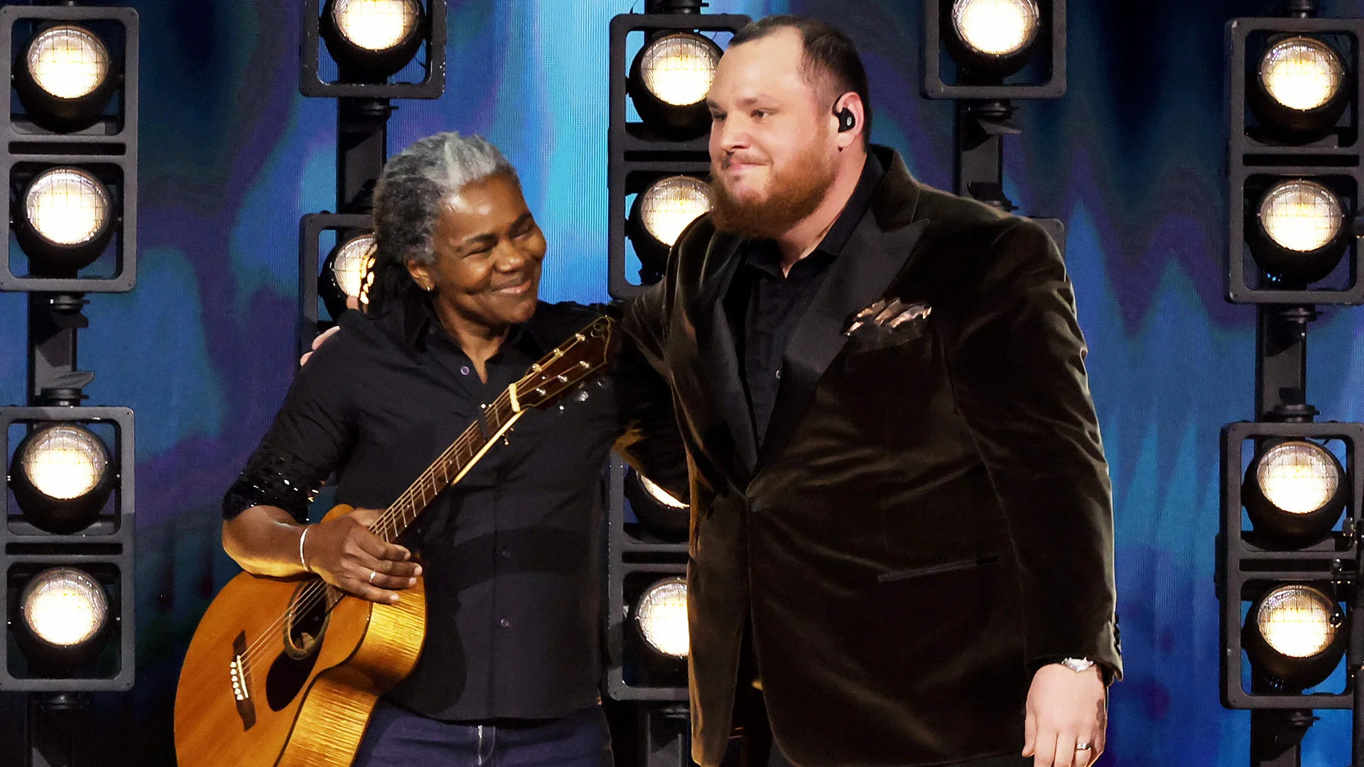 Tracy Chapman Performs Hit Song "Fast Car" with Luke Combs