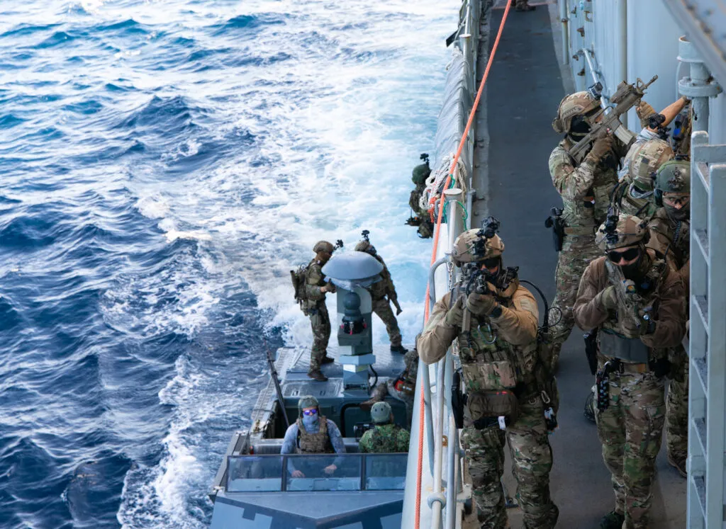 Tragic End to Search for Missing US Navy SEALs off Somalia's Coast