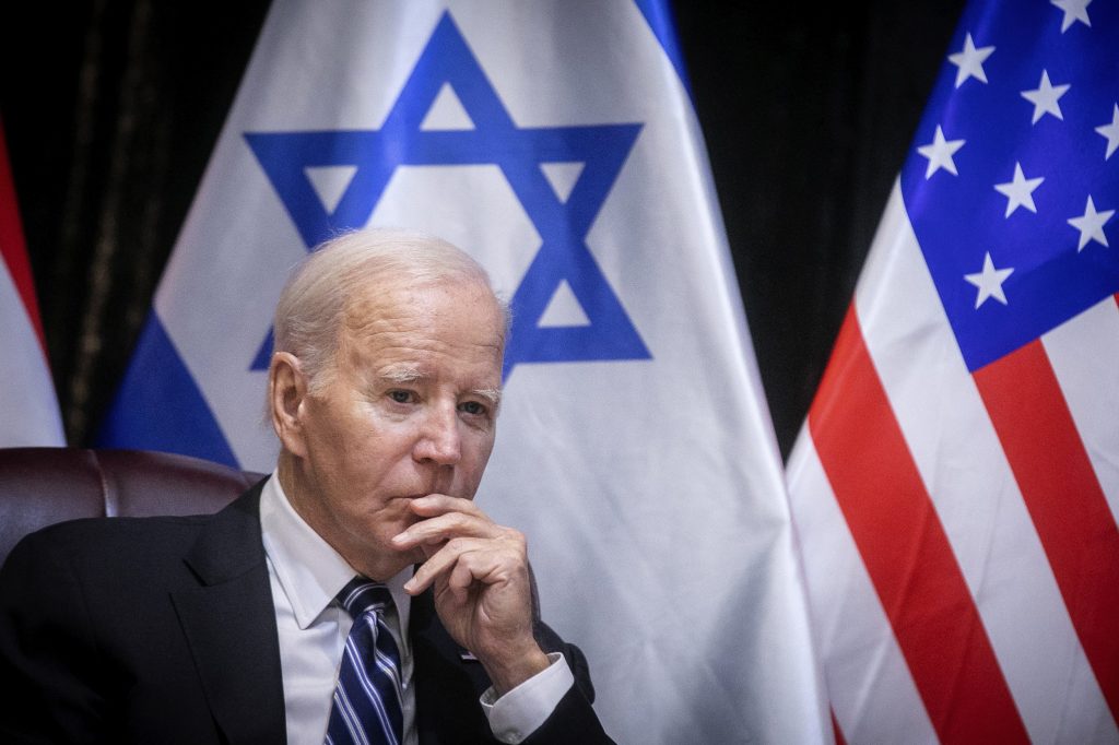 US Poll Indicates Widespread Disapproval of Biden's Handling of Israel's Gaza Offensive 