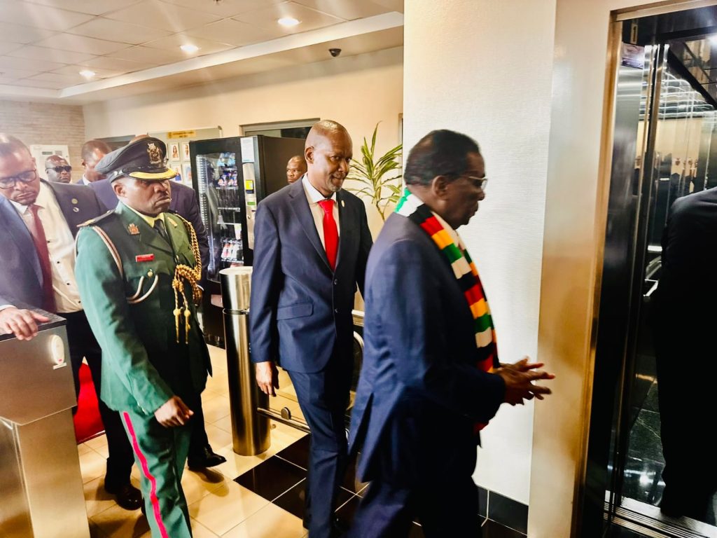 Mnangagwa in Botswana on Maiden Visit to SADC Secretariat