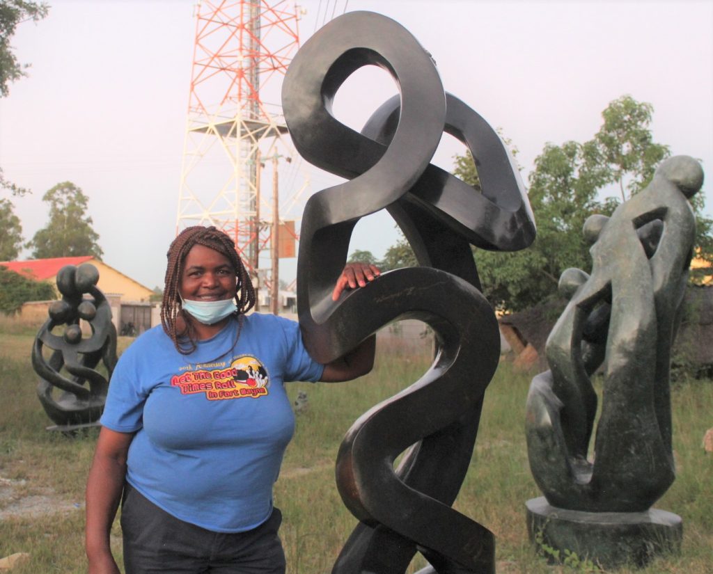Simelokuhle Zibengwa Wants More for Women Sculptors in Zimbabwe

Chitungwiza Arts Centre