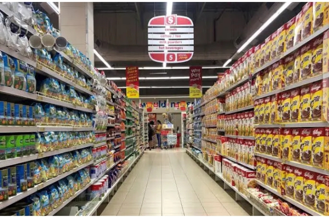 Discrimination Against Nigerians at Abuja Chinese Supermarket Causes Outrage