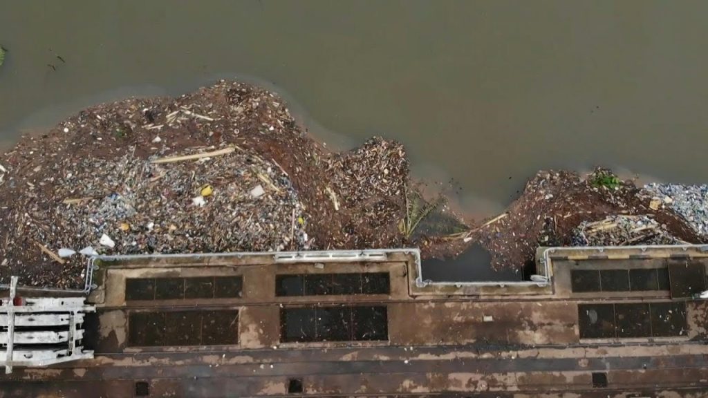 DR Congo Hydroelectric Plant Overwhelmed by Garbage