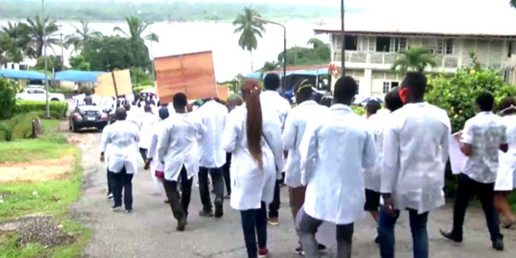 Nigerian Health Workers Issue 15-Day Strike Ultimatum