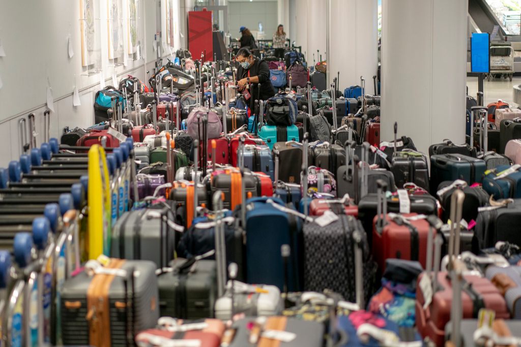 NCAA to Impose Fines for Airlines Delaying Passengers' Luggage