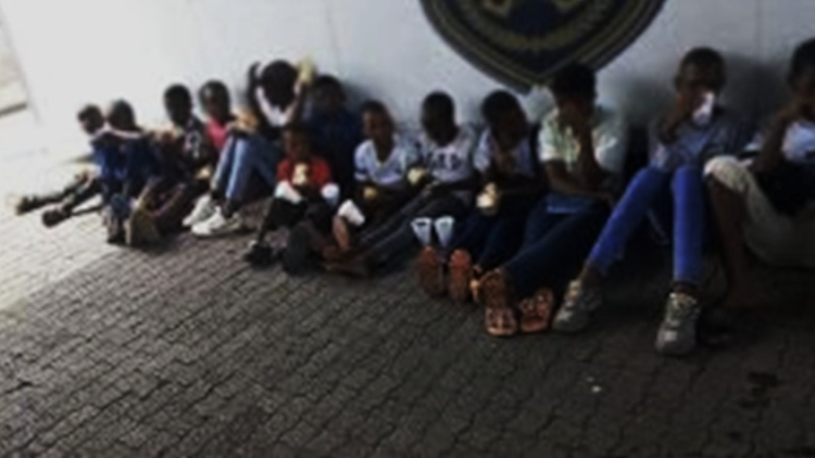 South Africa: Driver Caught Allegedly Smuggling 25 Undocumented Immigrants