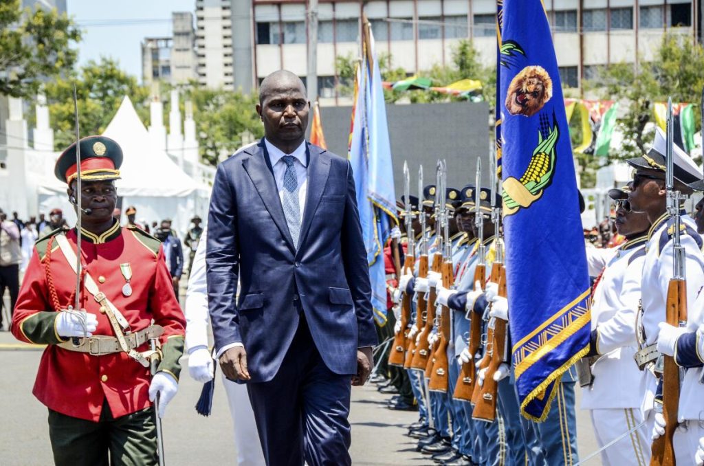 Daniel Chapo Sworn in as Mozambique President Despite Unrest